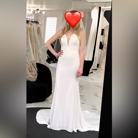 Private Label Ivory Fit & Flare Wedding Gown. NEW - Picture 7 of 9